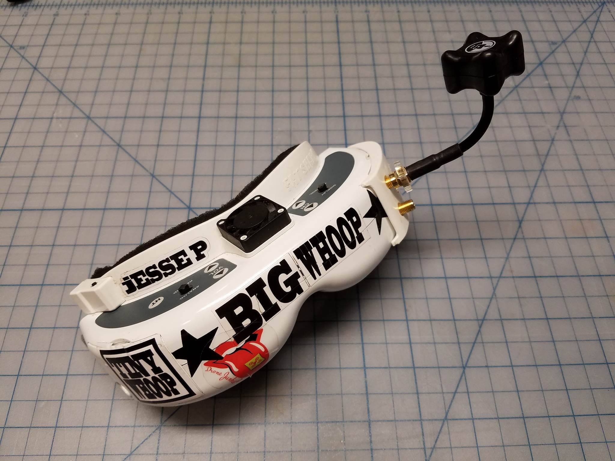 TBS Triumph Antenna RHCP/LHCP SMA Right Hand/Left Hand – Tiny Whoop